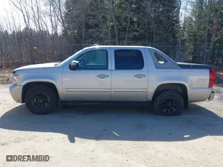 2007 Chevrolet Avalanche LTZ with VIN 3GNFK12357G123484, listed as a IAAI auction lot 41881886 with 181,223 mi miles. Bid and sale history available at carsss.com. Image 12.