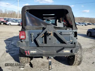2017 Jeep Wrangler Unlimited Rubicon Recon с VIN 1C4BJWFG8HL611160, выставлен на аукционе Copart как лот 45575665 с пробегом Не указан миль и На запчасти • Non repairable. История ставок и продаж доступна на DreamBid. Изображение 6.