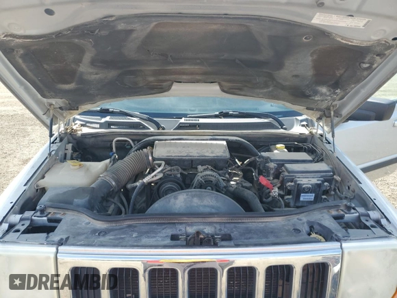 2008 Jeep Commander Sport with VIN 1J8HG48K58C186407, listed as a Copart auction lot 56226795 with 109,577 mi miles and Clean title. Bid and sale history available at DreamBid. Image 12.