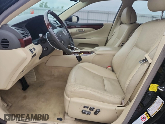 2011 Lexus LS 460 z VIN JTHCL5EF9B5012473, wystawiony jako Copart lot #62384625 z przebiegiem 166 149 mil mil oraz Czysty tytuł • Clean title. Historia ofert i sprzedaży dostępna na DreamBid. Obrazek 7.