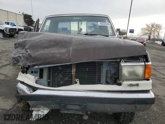 1991 Ford F-250 z VIN 1FTHX26G1MKB21130, wystawiony jako Copart lot #42222245 z przebiegiem 13 849 mil mil oraz Szkoda całkowita • Salvage title. Historia ofert i sprzedaży dostępna na DreamBid. Obrazek 11.