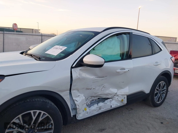 2020 Ford Escape SEL with VIN 1FMCU0H6XLUC50753, listed as a IAAI auction lot 41887198 with 26,445 mi miles and . Bid and sale history available at carsss.com. Image 6.