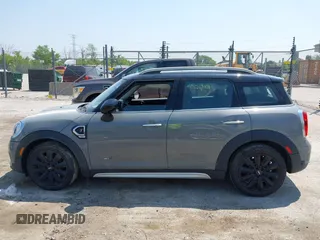 2020 MINI Countryman Cooper S with VIN WMZYX1C08L3L66257, listed as a IAAI auction lot 42402345 with 28,609 mi miles and . Bid and sale history available at DreamBid. Image 14.