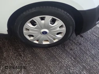 2019 Ford Transit Connect XL с VIN NM0LS7E28K1411828, выставлен на аукционе IAAI как лот 42516582 с пробегом 84 198 миль миль и . История ставок и продаж доступна на DreamBid. Изображение 51.