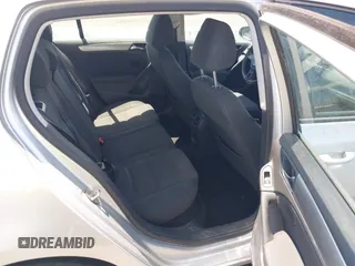 2013 Volkswagen Golf w/Conv с VIN WVWDB7AJ0DW130293, выставлен на аукционе IAAI как лот 42474230 с пробегом 188 475 миль миль и . История ставок и продаж доступна на DreamBid. Изображение 8.