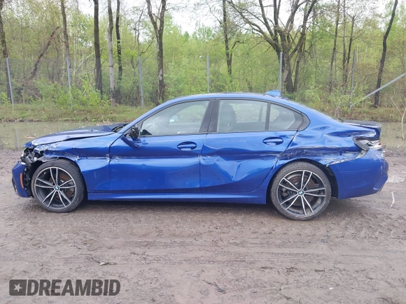 2019 BMW 3 Series 330i xDrive with VIN WBA5R7C55KAE82585, listed as a IAAI auction lot 42178005 with 50,719 mi miles and . Bid and sale history available at DreamBid. Image 14.