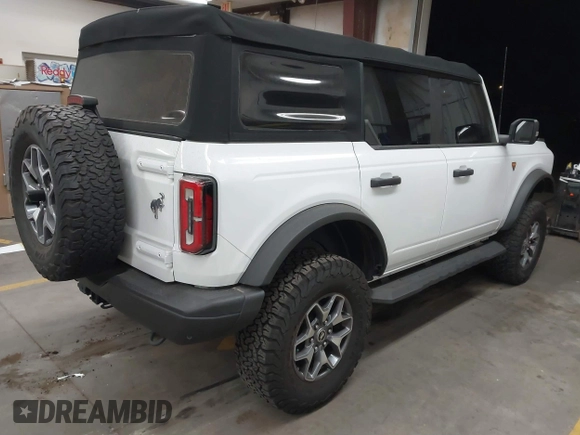 2021 Ford Bronco with VIN 1FMEE5DP2MLA94460, listed as a IAAI auction lot 41615753 with 43,808 mi miles and . Bid and sale history available at DreamBid. Image 4.