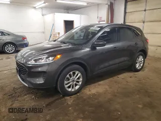2020 Ford Escape SE z VIN 1FMCU9G65LUA11164, wystawiony jako Copart lot #53838835 z przebiegiem 67 324 mil mil oraz Szkoda całkowita • Salvage title. Historia ofert i sprzedaży dostępna na DreamBid. Obrazek 1.