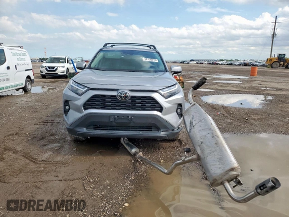 2025 Toyota RAV4 XLE Premium with VIN 2T3A1RFV6SC501208, listed as a Copart auction lot 58130915 with 5,196 mi miles and Salvage title. Bid and sale history available at DreamBid. Image 5.