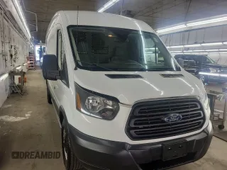 2019 Ford Transit z VIN 1FTYR2CG7KKA96911, wystawiony jako IAAI lot #42566551 z przebiegiem 207 807 mil mil oraz . Historia ofert i sprzedaży dostępna na DreamBid. Obrazek 17.