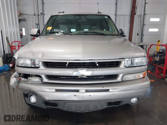 2005 Chevrolet Suburban Z71 with VIN 3GNFK16Z95G265896, listed as a IAAI auction lot 41248931 with 206,062 mi miles. Bid and sale history available at carsss.com. Image 13.