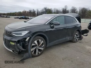 2021 Volkswagen ID.4 Pro S with VIN WVGUNPE27MP061232, listed as a Copart auction lot 53864655 with 17,611 mi miles and Salvage Title. Bid and sale history available at carsss.com. Image 1.