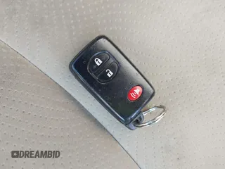 2011 Toyota Prius I z VIN JTDKN3DU0B0253881, wystawiony jako IAAI lot #42504310 z przebiegiem 148 758 mil mil oraz . Historia ofert i sprzedaży dostępna na DreamBid. Obrazek 11.