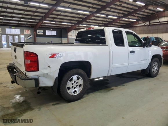 2013 Chevrolet Silverado 1500 LT with VIN 1GCRKSE72DZ314785, listed as a Copart auction lot 50292445 with 187,984 mi miles and Salvage Title. Bid and sale history available at carsss.com. Image 3.