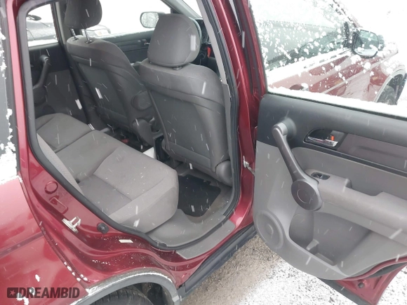 2008 Honda CR-V LX with VIN JHLRE48378C061812, listed as a IAAI auction lot 41267848 with 211,164 mi miles. Bid and sale history available at carsss.com. Image 8.