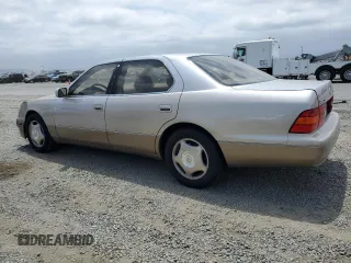 1998 Lexus LS 400 z VIN JT8BH28F1W0138417, wystawiony jako Copart lot #58729785 z przebiegiem 230 777 mil mil oraz Szkoda całkowita • Salvage title. Historia ofert i sprzedaży dostępna na DreamBid. Obrazek 2.