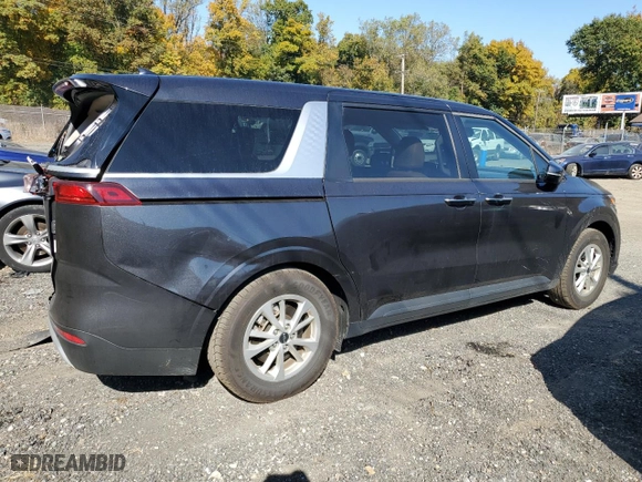 2023 Kia Carnival LX with VIN KNDNB4H33P6248790, listed as a Copart auction lot 76747534 with 40,102 mi miles and Salvage Title. Bid and sale history available at carsss.com. Image 3.