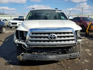 2010 Toyota Sequoia Platinum with VIN 5TDDY5G19AS034300, listed as a Copart auction lot 44130545 with 298,881 mi miles and Salvage Title. Bid and sale history available at carsss.com. Image 5.