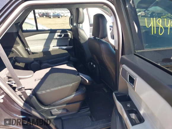 2023 Ford Explorer XLT with VIN 1FMSK8DH4PGC11989, listed as a IAAI auction lot 41845428 with 30,161 mi miles and . Bid and sale history available at carsss.com. Image 8.