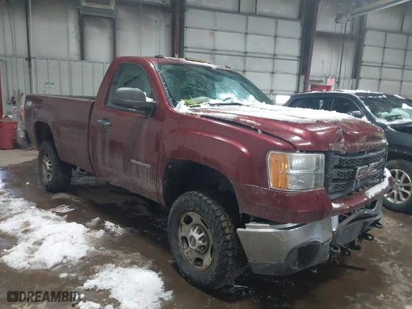 2013 GMC Sierra 2500HD Work Truck with VIN 1GT02ZCG2DZ243270, listed as a IAAI auction lot 41595304 with 125,468 mi miles. Bid and sale history available at carsss.com. Image 1.