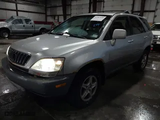 2003 Lexus RX 300 with VIN JTJHF10U730305541, listed as a IAAI auction lot 41587938 with 187,429 mi miles. Bid and sale history available at carsss.com. Image 2.