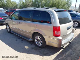 2008 Chrysler Town & Country Limited with VIN 2A8HR64X48R735030, listed as a IAAI auction lot 41997359 with 136,778 mi miles. Bid and sale history available at carsss.com. Image 3.