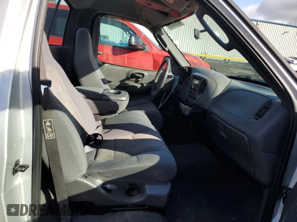 2003 Ford F-150 XL z VIN 1FTRF07W33KC45125, wystawiony jako Copart lot #48706835 z przebiegiem 86 641 mil mil oraz Szkoda całkowita • Salvage title. Historia ofert i sprzedaży dostępna na DreamBid. Obrazek 10.