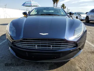 2019 Aston Martin DB11 z VIN SCFRMFCWXKGM06913, wystawiony jako Copart lot #43062865 z przebiegiem 34 383 mil mil oraz Szkoda całkowita • Salvage title. Historia ofert i sprzedaży dostępna na DreamBid. Obrazek 5.
