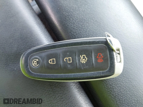 2015 Lincoln MKS с VIN 1LNHL9DK2FG600346, выставлен на аукционе IAAI как лот 42282772 с пробегом 347 761 миль миль и . История ставок и продаж доступна на DreamBid. Изображение 11.