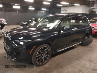2025 BMW X7 xDrive40i with VIN 5UX23EM02S9X10070, listed as a IAAI auction lot 41735838 with 5,523 mi miles. Bid and sale history available at carsss.com. Image 17.