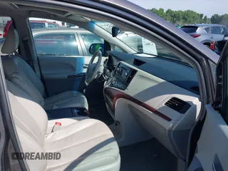 2013 Toyota Sienna XLE AAS с VIN 5TDYK3DC4DS335199, выставлен на аукционе IAAI как лот 42464627 с пробегом 163 269 миль миль и . История ставок и продаж доступна на DreamBid. Изображение 5.