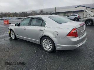 2010 Ford Fusion Hybrid z VIN 3FADP0L30AR122805, wystawiony jako Copart lot #52276255 z przebiegiem 146 073 mil mil oraz Szkoda całkowita • Salvage title. Historia ofert i sprzedaży dostępna na DreamBid. Obrazek 2.