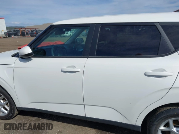 2023 Kia Soul LX with VIN KNDJ23AU7P7861503, listed as a IAAI auction lot 41707980 with 43,028 mi miles. Bid and sale history available at carsss.com. Image 15.