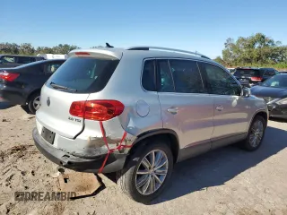 2012 Volkswagen Tiguan SE z VIN WVGAV7AX9CW531219, wystawiony jako Copart lot #81881644 z przebiegiem 125 695 mil mil oraz Szkoda całkowita • Salvage title. Historia ofert i sprzedaży dostępna na DreamBid. Obrazek 3.