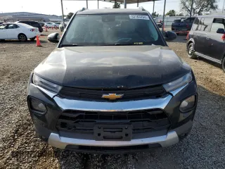 2021 Chevrolet TrailBlazer LT with VIN KL79MPS21MB153352, listed as a Copart auction lot 53163204 with 52,977 mi miles and Salvage Title. Bid and sale history available at DreamBid. Image 5.