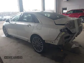 2016 Lincoln MKZ Hybrid z VIN 3LN6L2LU5GR608372, wystawiony jako IAAI lot #42078341 z przebiegiem 141 887 mil mil oraz . Historia ofert i sprzedaży dostępna na DreamBid. Obrazek 3.