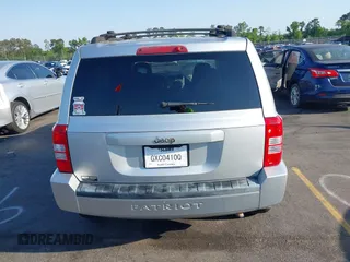 2008 Jeep Patriot Sport with VIN 1J8FT28W08D589442, listed as a IAAI auction lot 42063006 with 265,904 mi miles. Bid and sale history available at carsss.com. Image 16.