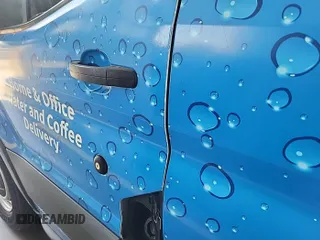 2018 Ford Transit z VIN 1FTYE1CM3JKB42289, wystawiony jako IAAI lot #42717396 z przebiegiem 88 406 mil mil oraz . Historia ofert i sprzedaży dostępna na DreamBid. Obrazek 7.