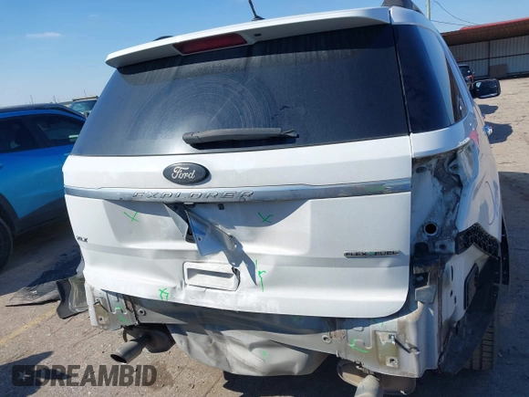 2014 Ford Explorer XLT with VIN 1FM5K7D84EGC20339, listed as a IAAI auction lot 41626166 with 172,956 mi miles and . Bid and sale history available at carsss.com. Image 16.