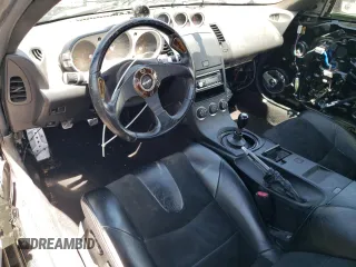 2005 Nissan 350Z Enthusiast z VIN JN1AZ34DX5M607390, wystawiony jako Copart lot #57277905 z przebiegiem 97 629 mil mil oraz Tytuł czysty. Historia ofert i sprzedaży dostępna na DreamBid. Obrazek 8.