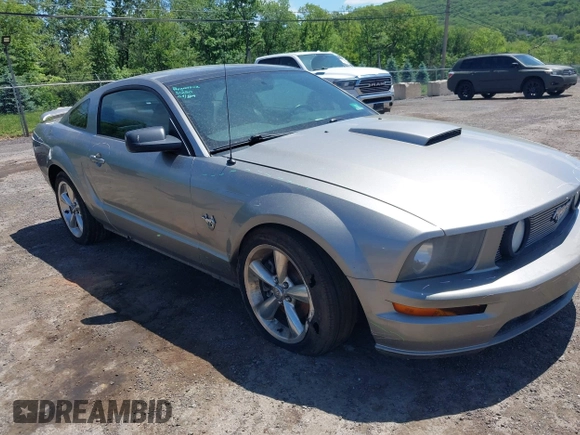 2009 Ford Mustang GT z VIN 1ZVHT82H295123520, wystawiony jako IAAI lot #42313485 z przebiegiem 153 069 mil mil oraz . Historia ofert i sprzedaży dostępna na DreamBid. Obrazek 6.