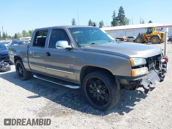 2006 Chevrolet Silverado 1500 LT1 with VIN 2GCEK13N361214121, listed as a IAAI auction lot 42106196 with Not Provided miles. Bid and sale history available at carsss.com. Image 1.