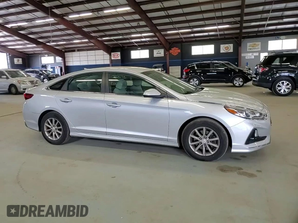 2018 Hyundai Sonata SE z VIN 5NPE24AF6JH604540, wystawiony jako Copart lot #55206425 z przebiegiem 110 565 mil mil oraz Szkoda całkowita • Salvage title. Historia ofert i sprzedaży dostępna na DreamBid. Obrazek 13.