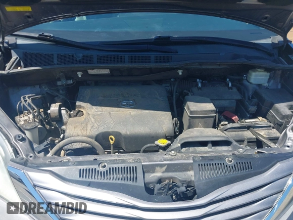 2016 Toyota Sienna XLE with VIN 5TDYK3DCXGS722960, listed as a IAAI auction lot 42153794 with 147,331 mi miles. Bid and sale history available at carsss.com. Image 10.