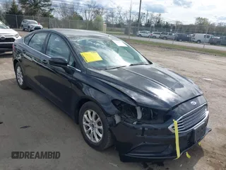 2017 Ford Fusion S with VIN 3FA6P0G77HR212596, listed as a IAAI auction lot 41910716 with 94,502 mi miles. Bid and sale history available at carsss.com. Image 1.