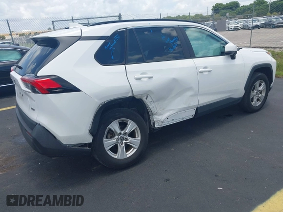 2021 Toyota RAV4 XLE with VIN 2T3W1RFV1MC136218, listed as a IAAI auction lot 42507539 with 32,351 mi miles and . Bid and sale history available at DreamBid. Image 4.
