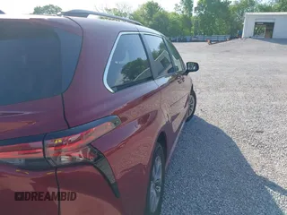 2022 Toyota Sienna LE z VIN 5TDKRKEC7NS095271, wystawiony jako IAAI lot #41998721 z przebiegiem 37 014 mil mil oraz . Historia ofert i sprzedaży dostępna na DreamBid. Obrazek 19.