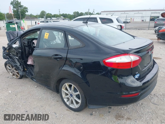 2018 Ford Fiesta SE z VIN 3FADP4BJ3JM135908, wystawiony jako IAAI lot #40003965 z przebiegiem Nie podano mil oraz . Historia ofert i sprzedaży dostępna na DreamBid. Obrazek 3.