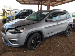 2021 Jeep Cherokee Altitude z VIN 1C4PJLLB2MD237081, wystawiony jako IAAI lot #41965687 z przebiegiem 76 701 mil mil oraz . Historia ofert i sprzedaży dostępna na DreamBid. Obrazek 17.
