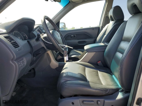 2006 Honda Pilot EX-L with RES with VIN 5FNYF28686B051729, listed as a Copart auction lot 52013915 with 155,598 mi miles and Salvage Title. Bid and sale history available at carsss.com. Image 7.